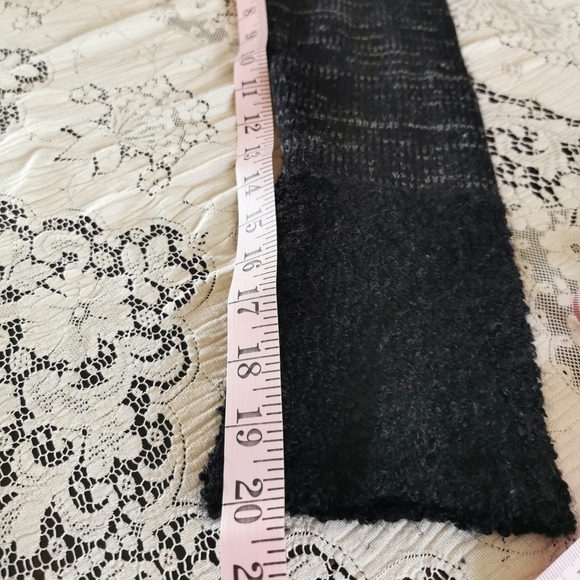 JJ. Basics Black & White Water Fall Sweater XL - Picture 10 of 10